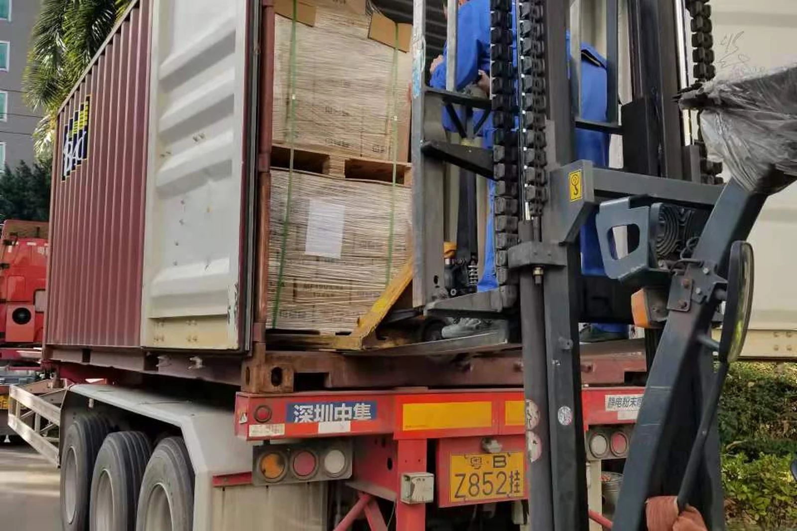 Exportverladung und Lieferung